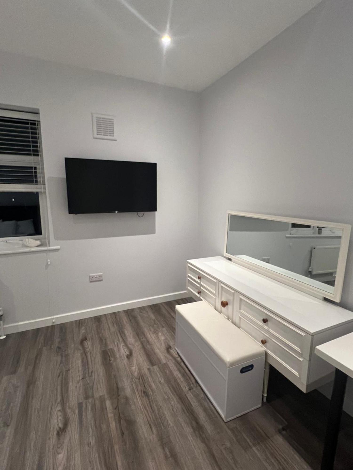 Spencer Bridge Rooms By Afl Northampton Ngoại thất bức ảnh